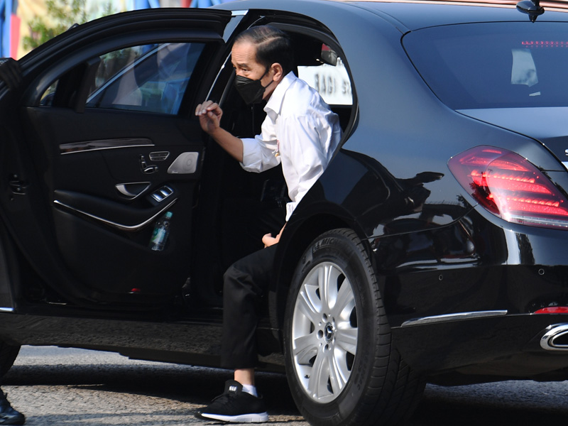 Presiden Tinjau Vaksinasi Pelaku Transportasi