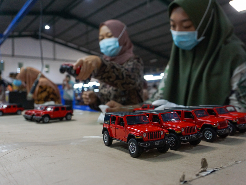 Ekspor Industri Pembuatan Miniatur Mobil