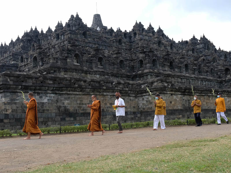 Upacara Uposatha Mandala Puja