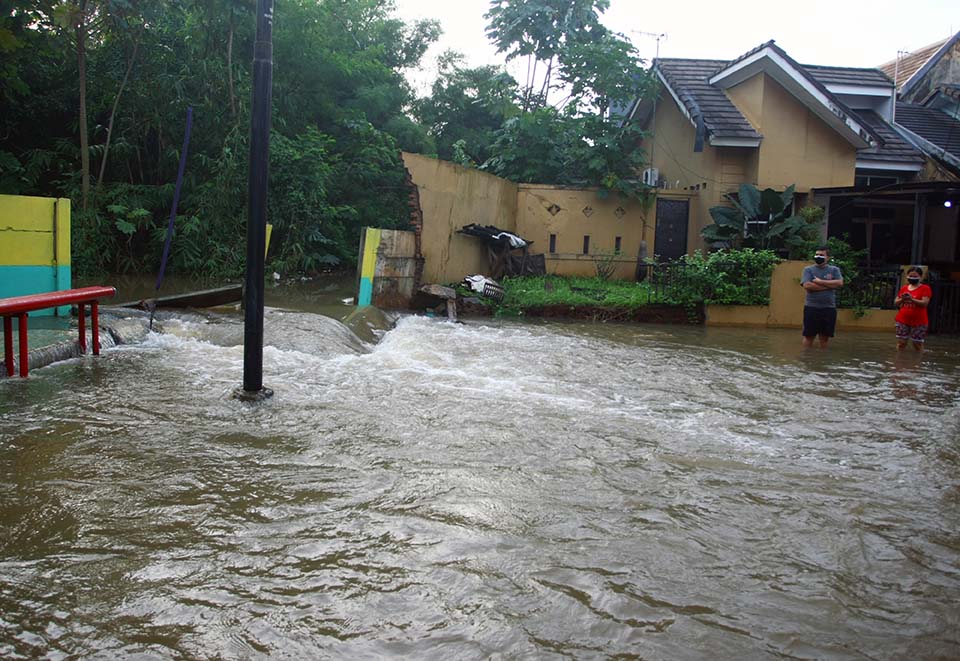 Tanah Longsor di Ciputat