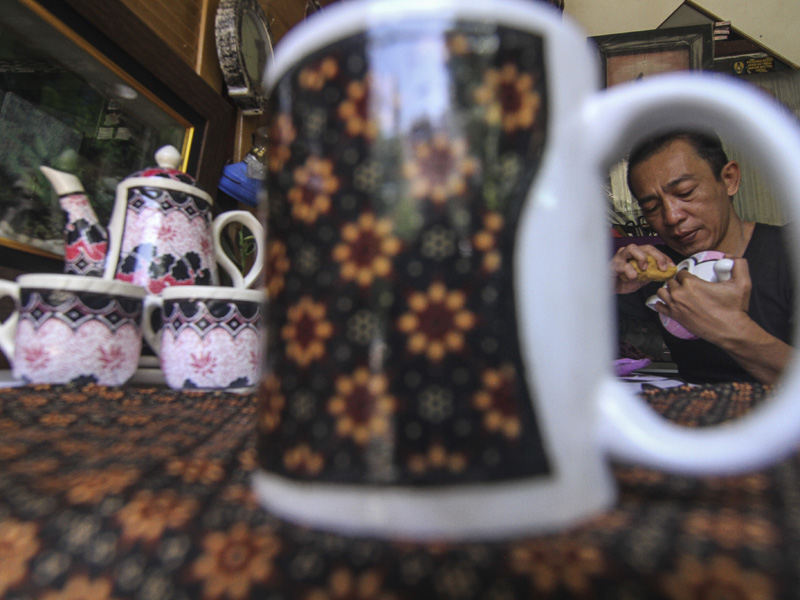 Kerajinan Batik Rekat