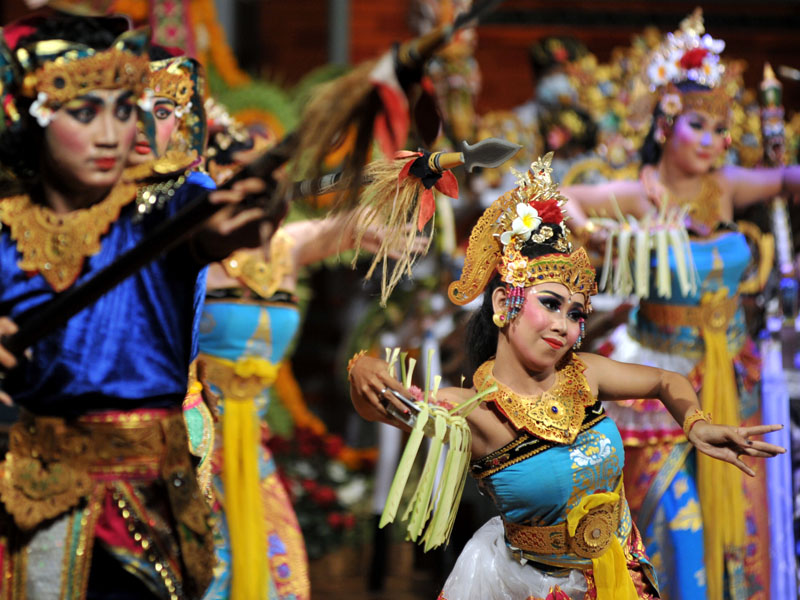 Pagelaran Seni Jegog Mebarung