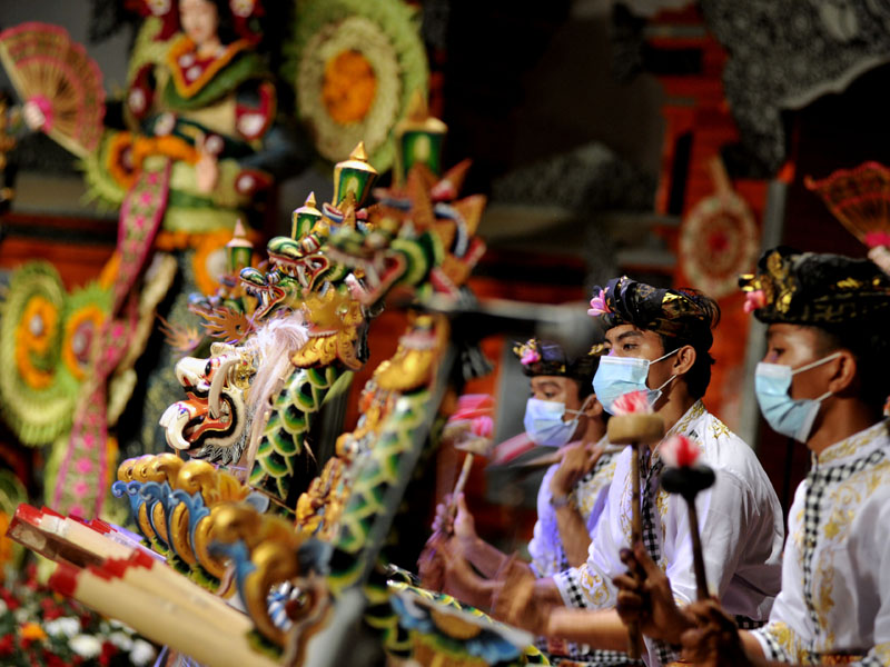 Pagelaran Seni Jegog Mebarung