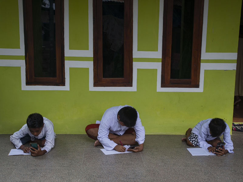 Pemangkasan Kesenjangan Digital Di Indonesia