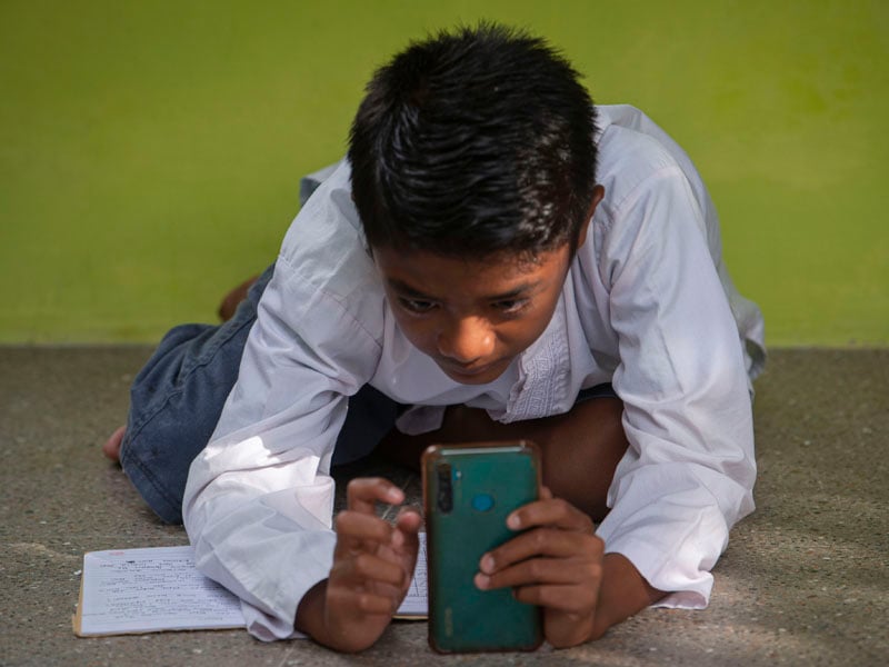 Pemangkasan Kesenjangan Digital Di Indonesia