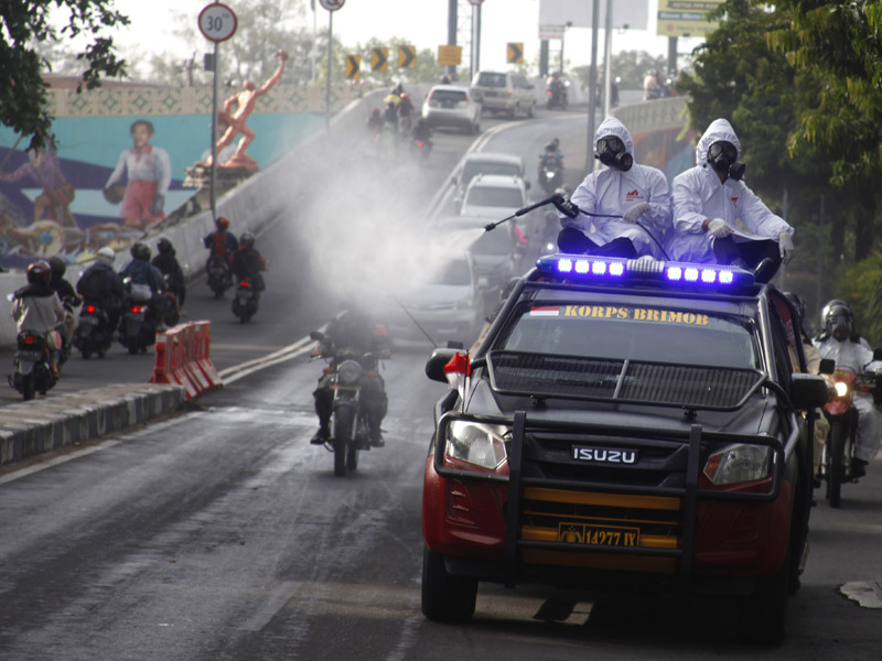 Penyemprotan Disinfektan Di Kota Solo