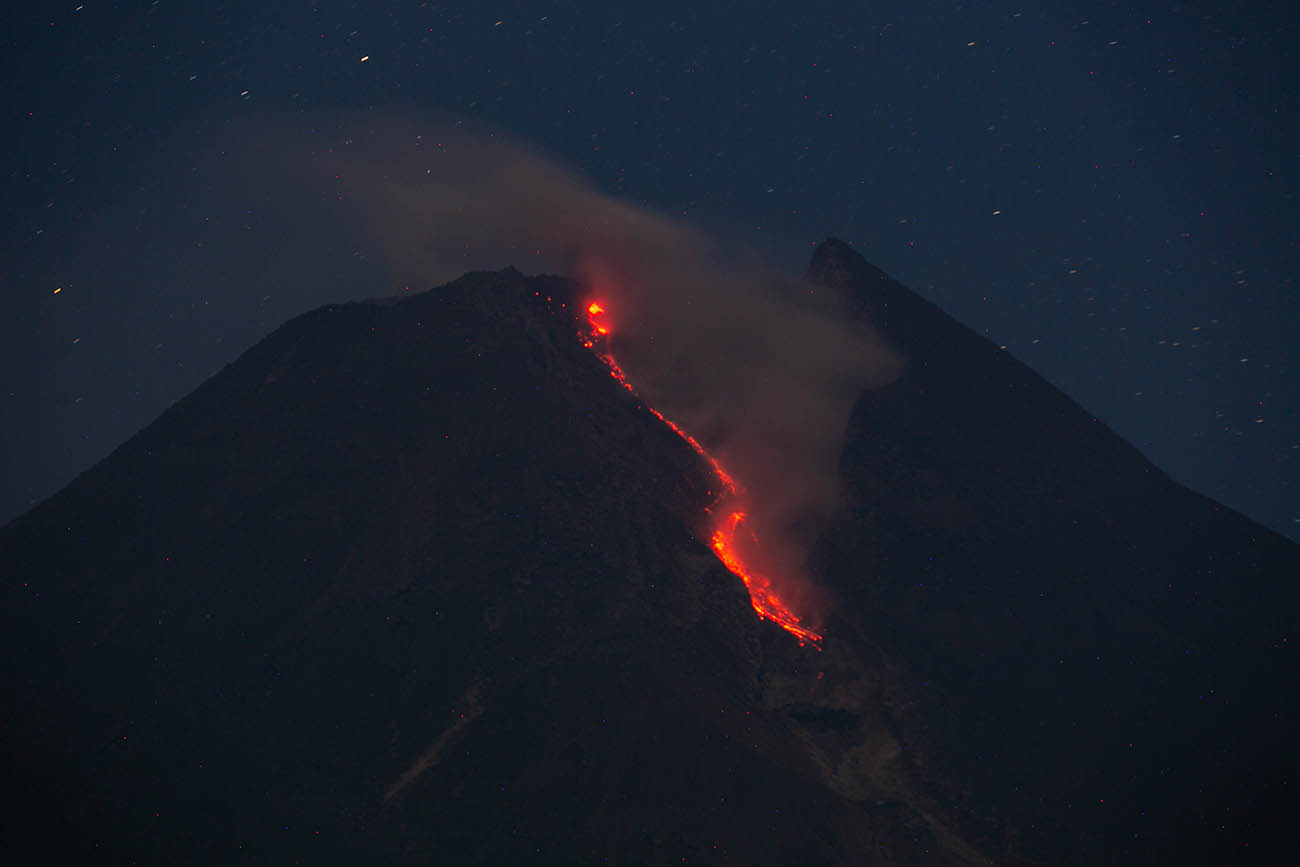 Lava Pijar Gunung Merapi 
