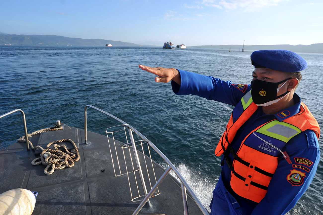 Pencarian Korban Tenggelamnya KMP Yunicee 