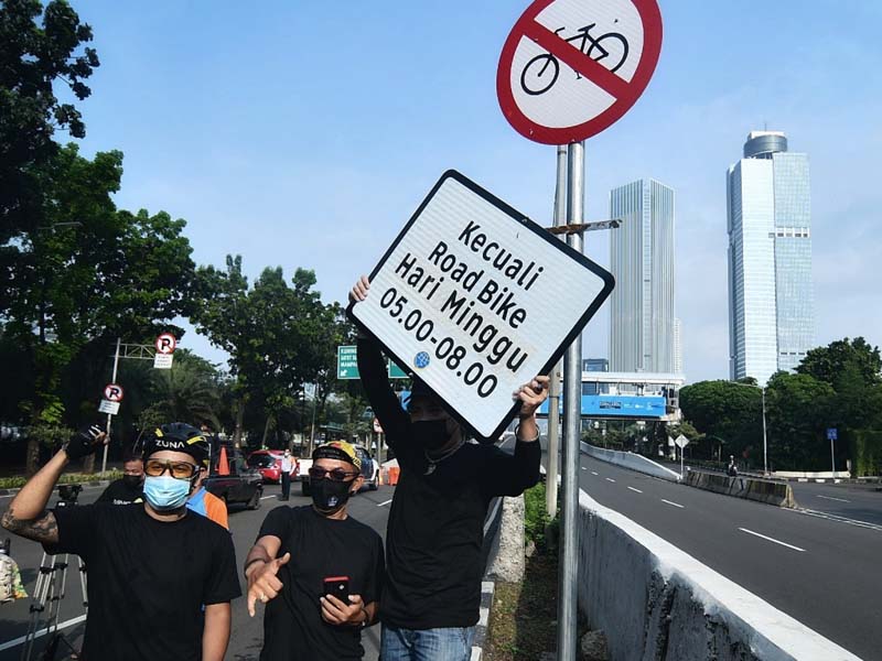 Aksi Pencopotan Rambu 