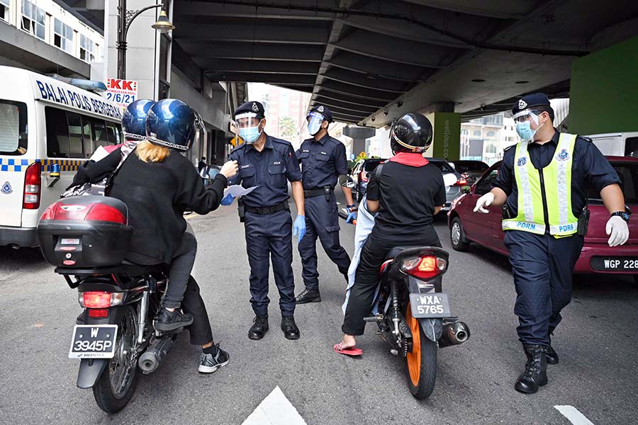 Hari Pertama Penerapan Lockdown Menyeluruh di Malaysia 