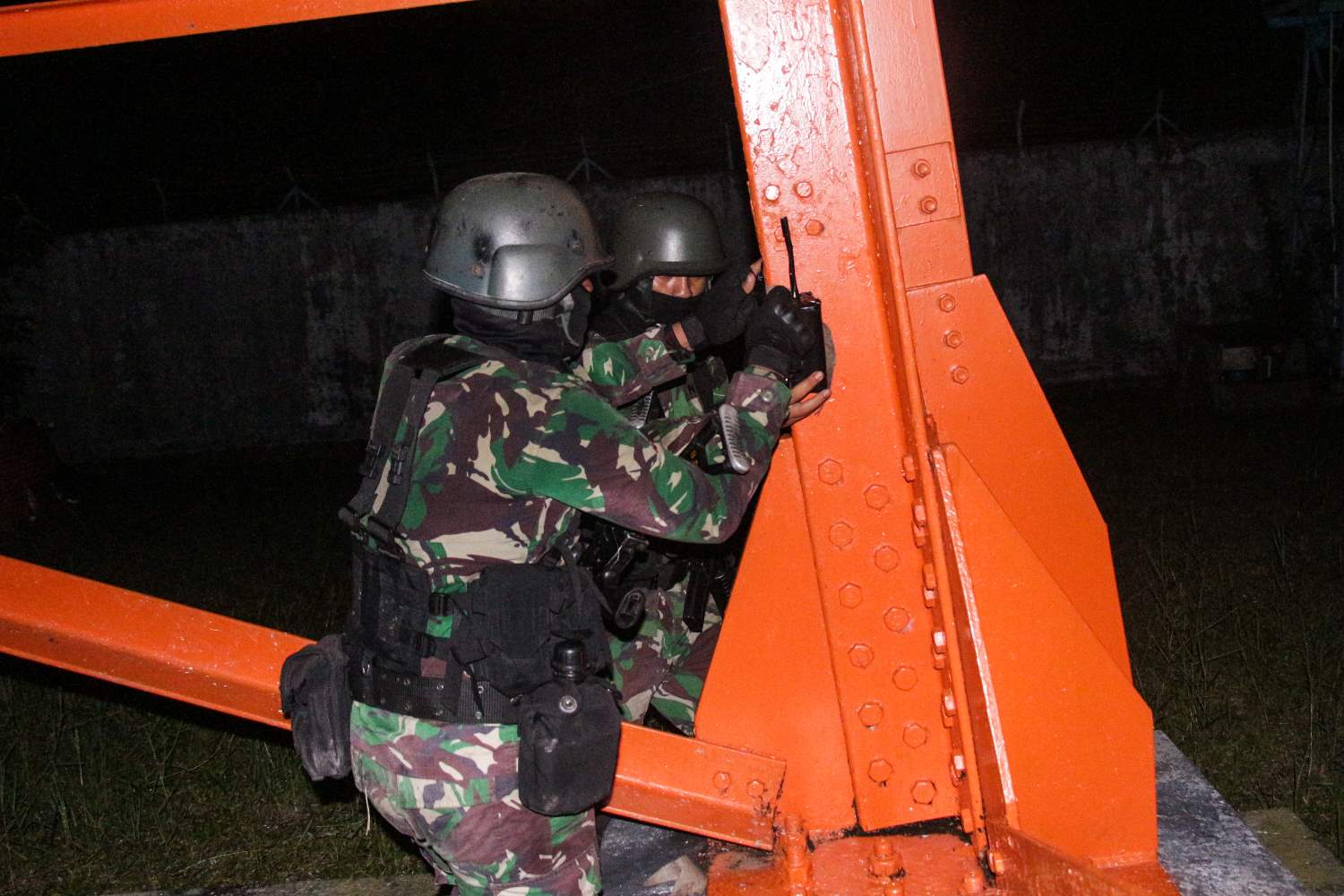 Latihan Misi Penghancuran Instalasi Lawan