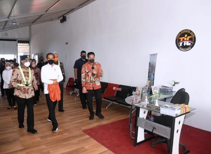 Jokowi Sambangi Bandara Jenderal Soedirman