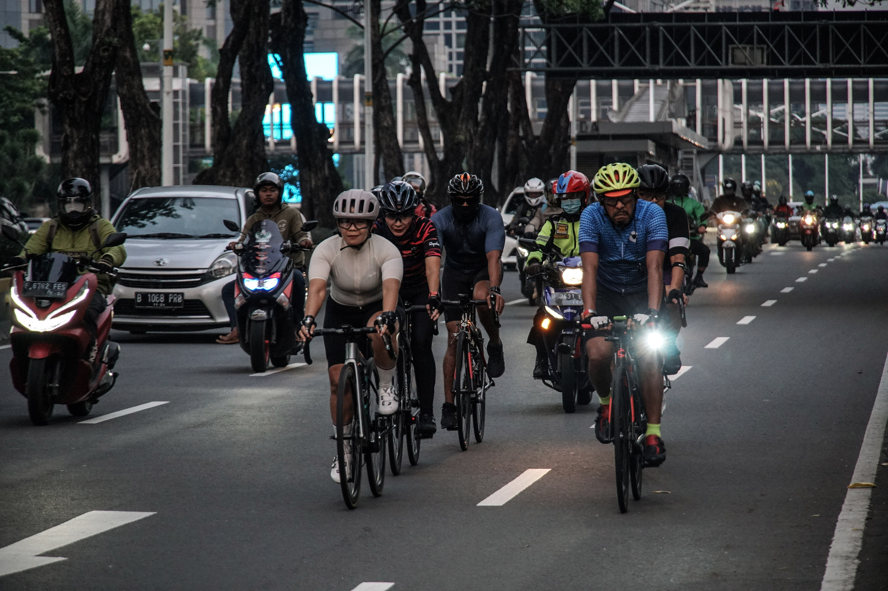 Uji Coba Lintasan Road Bike Sudirman-Thamrin
