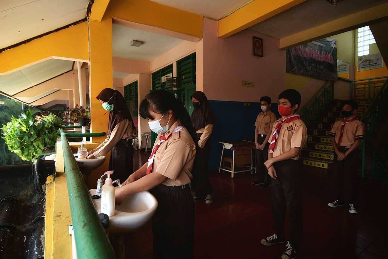 Pembelajaran Tatap Muka di Tengah Melonjaknya Kasus Covid-19 di Jakarta 