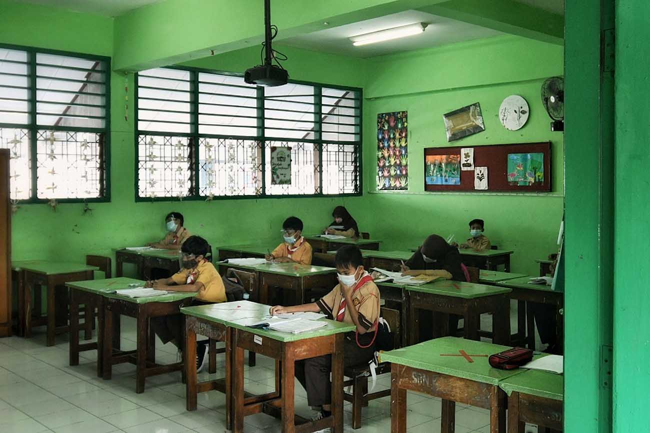 Pembelajaran Tatap Muka di Tengah Melonjaknya Kasus Covid-19 di Jakarta 