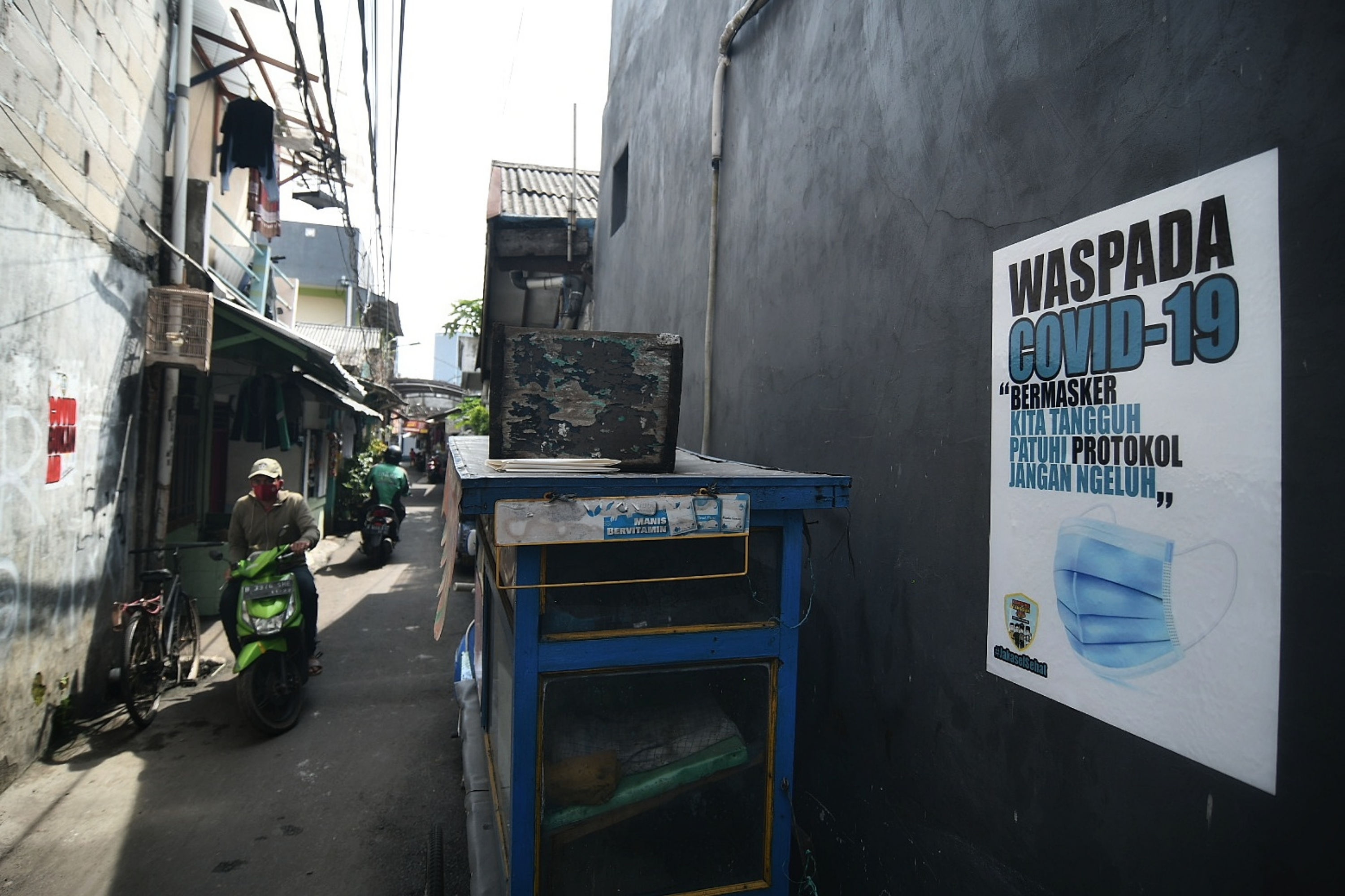 Lockdown di Perkampungan Gandaria Selatan