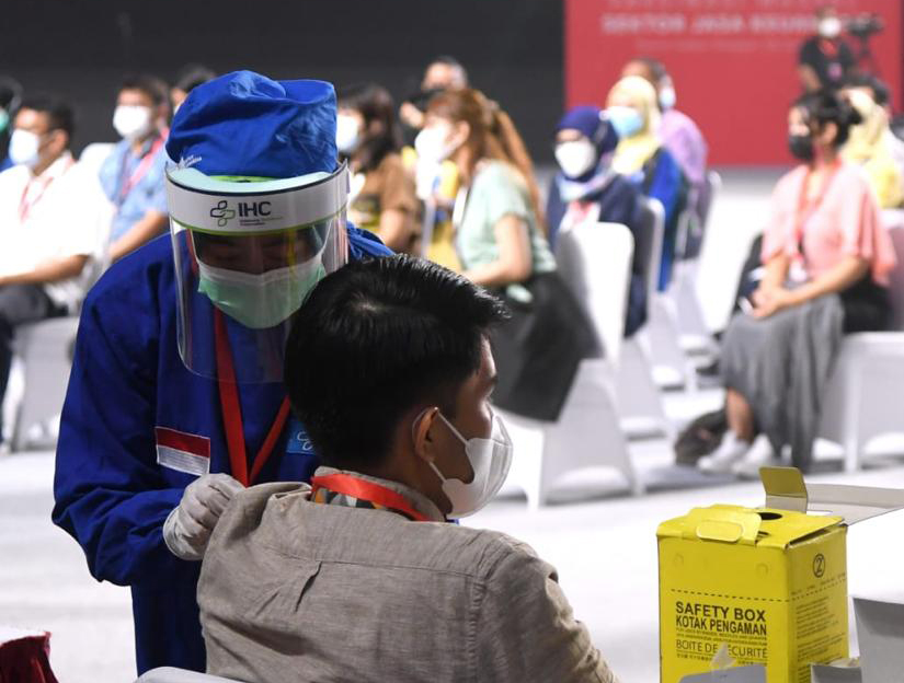 Vaksinasi Massal Bagi Pelaku Sektor Jasa Keuangan