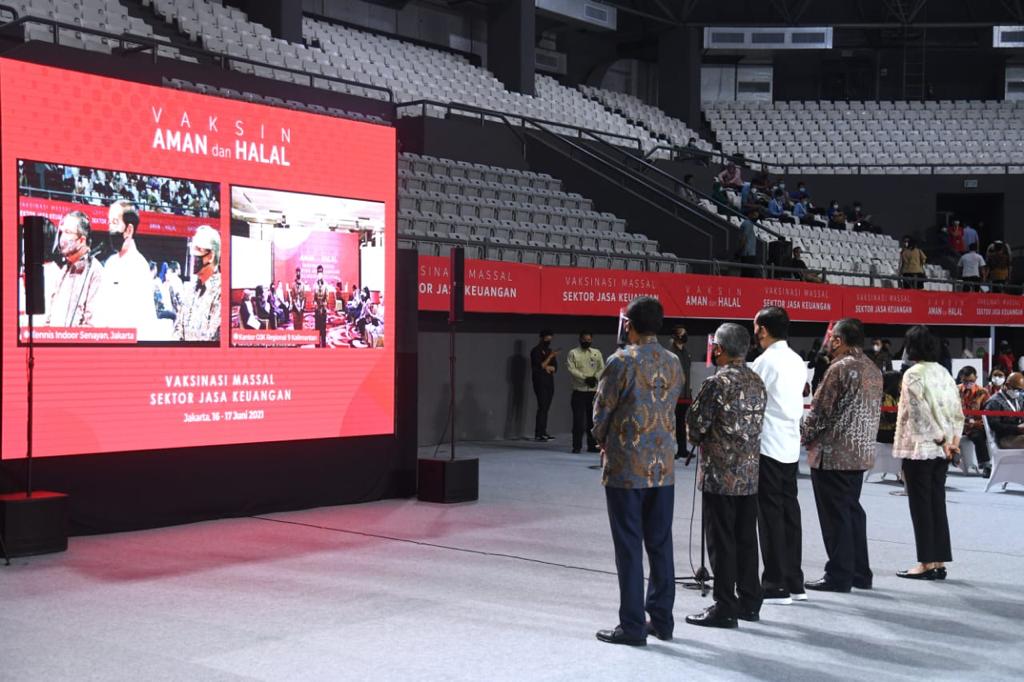 Vaksinasi Massal Bagi Pelaku Sektor Jasa Keuangan