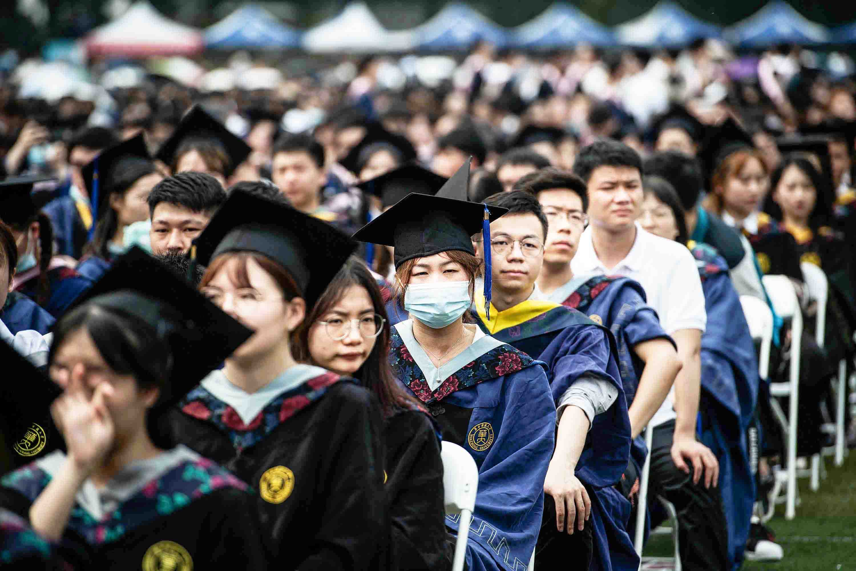 Wuhan Gelar Wisuda 9.000 Mahasiswa Tanpa Masker  