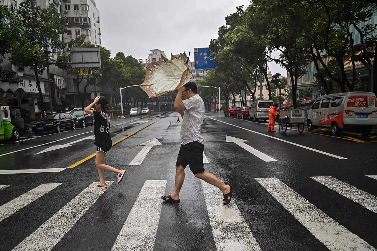 Usai Banjir, Tiongkok Bersiap Hadapi Topan In-Fa