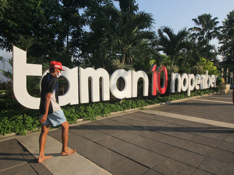 Penutupan Kembali Taman Kota Di Surabaya