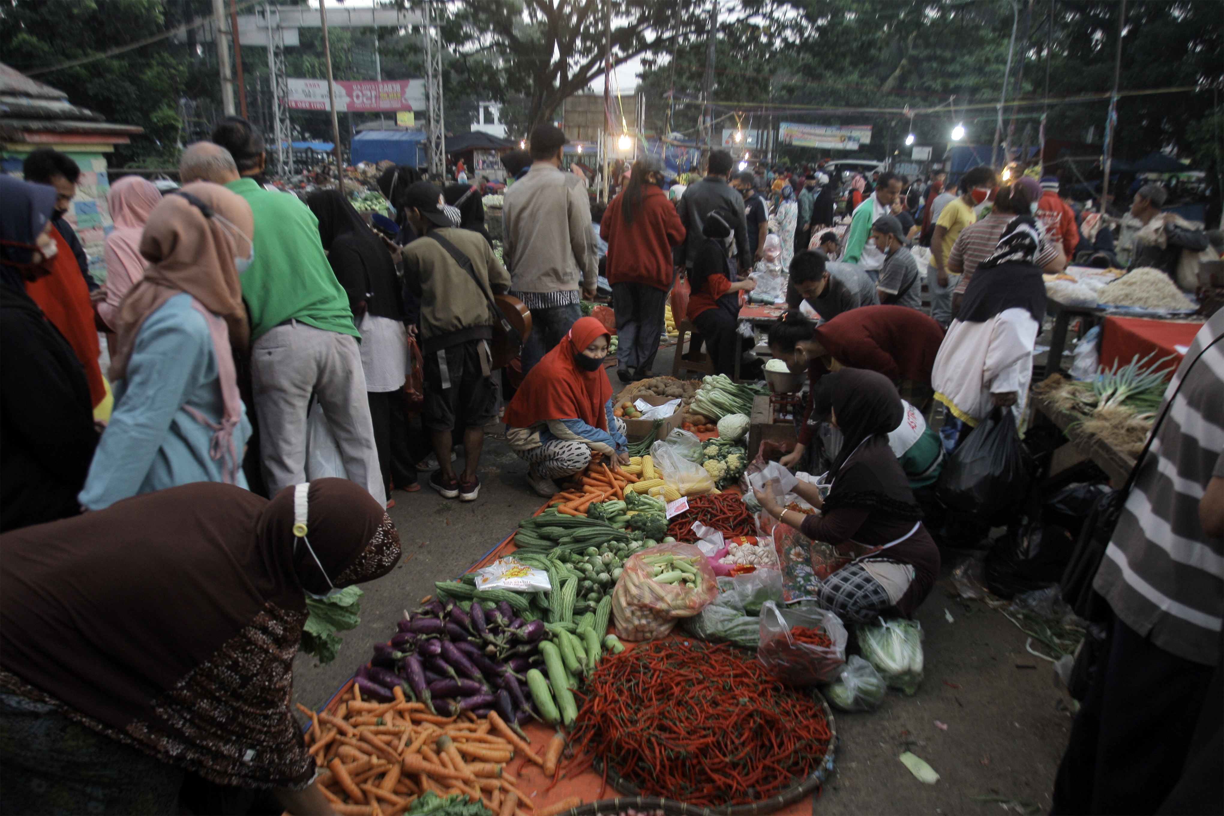 Pasar Tradisional di Bogor Padat