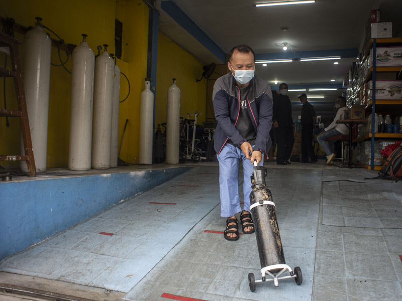 Layanan Membayar Sukarela Untuk Isi Ulang Oksigen