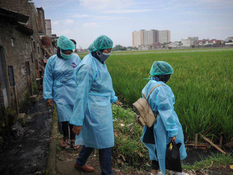 Distribusi Obat Bagi Pasien Isoman Di Bandung