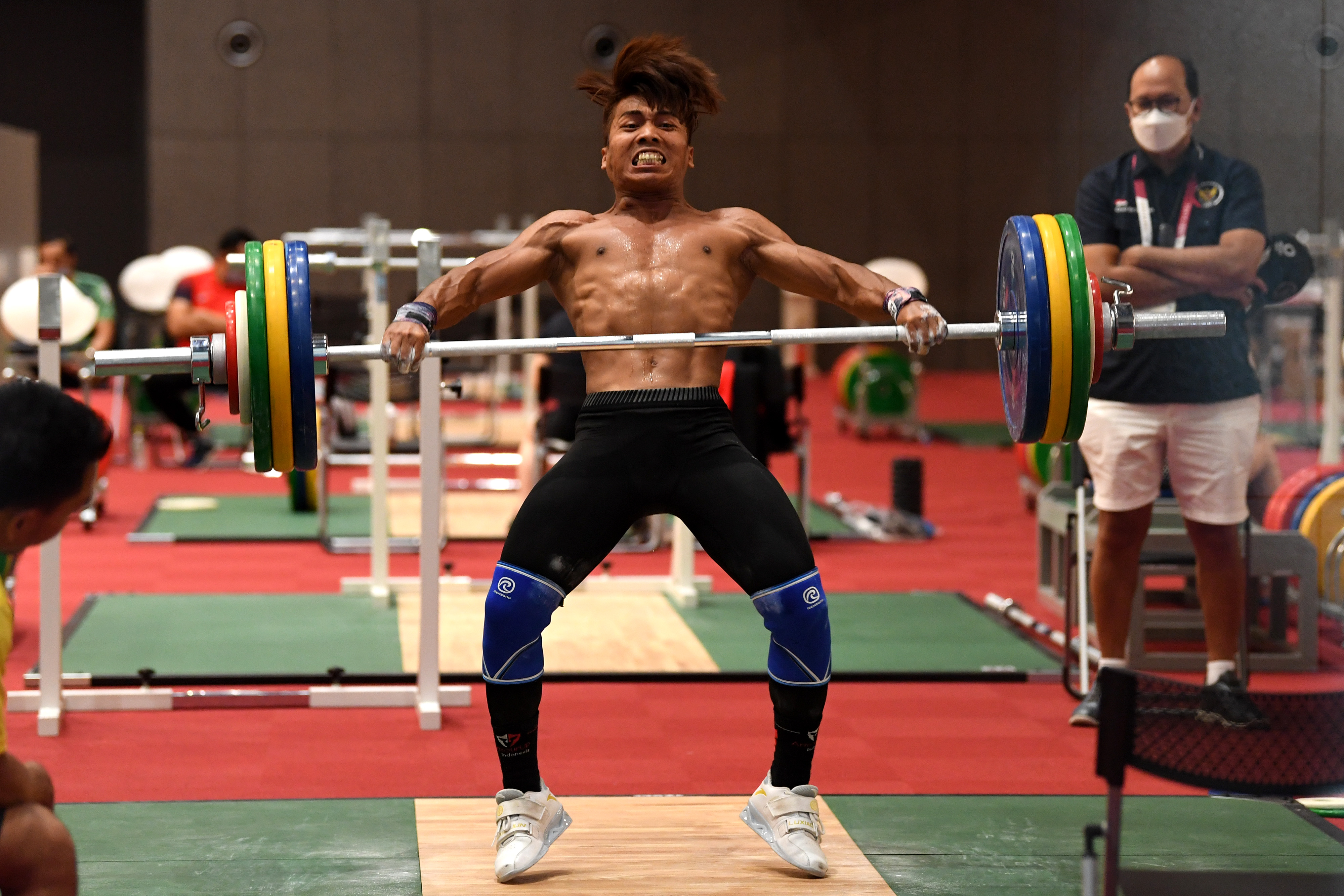 Lifter Deni Berlatih Jelang Olimpiade 2020