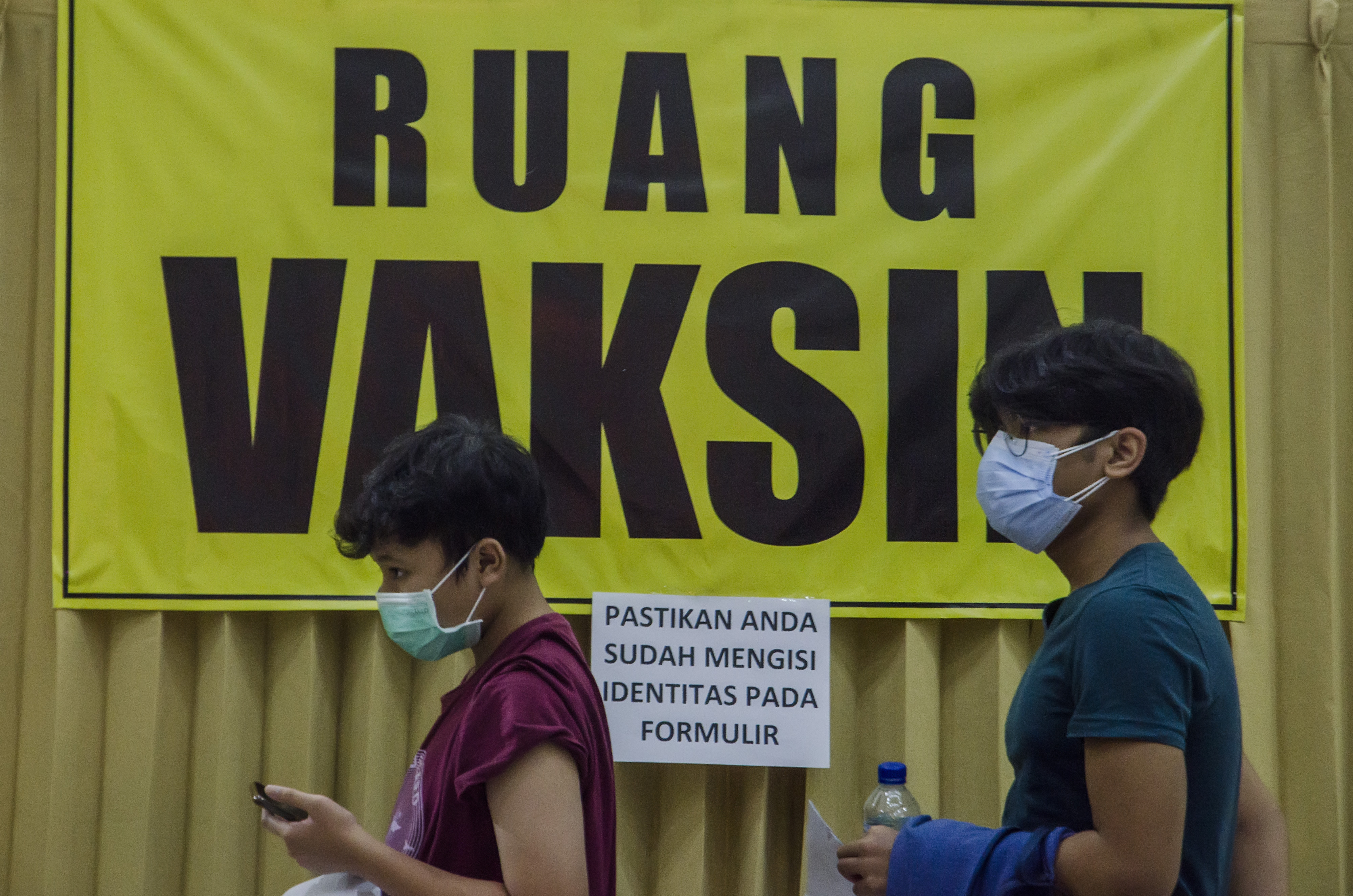 Vaksinasi Massal di Kampus Itenas Bandung