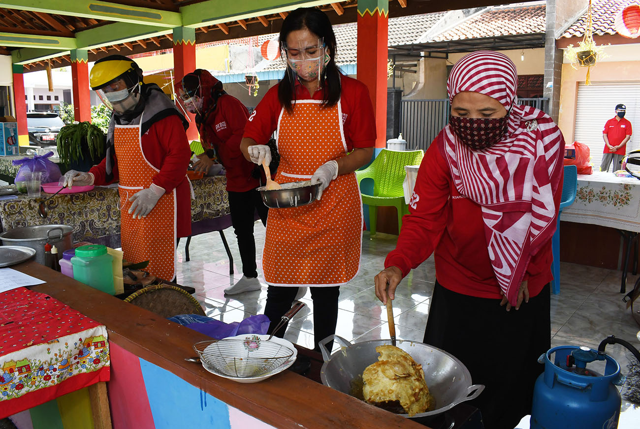 Dapur Umum Untuk Warga Isoman di Madiun