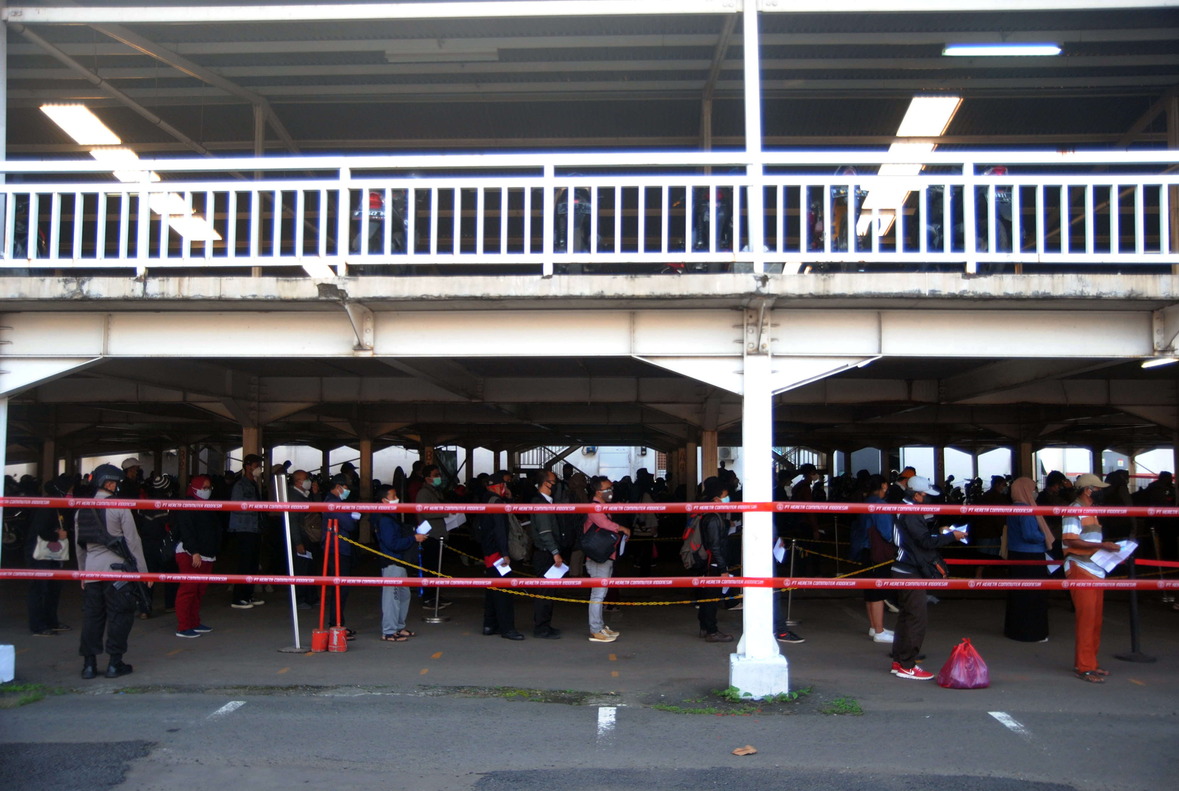 Jumlah Penumpang KRL Commuterline Meningkat