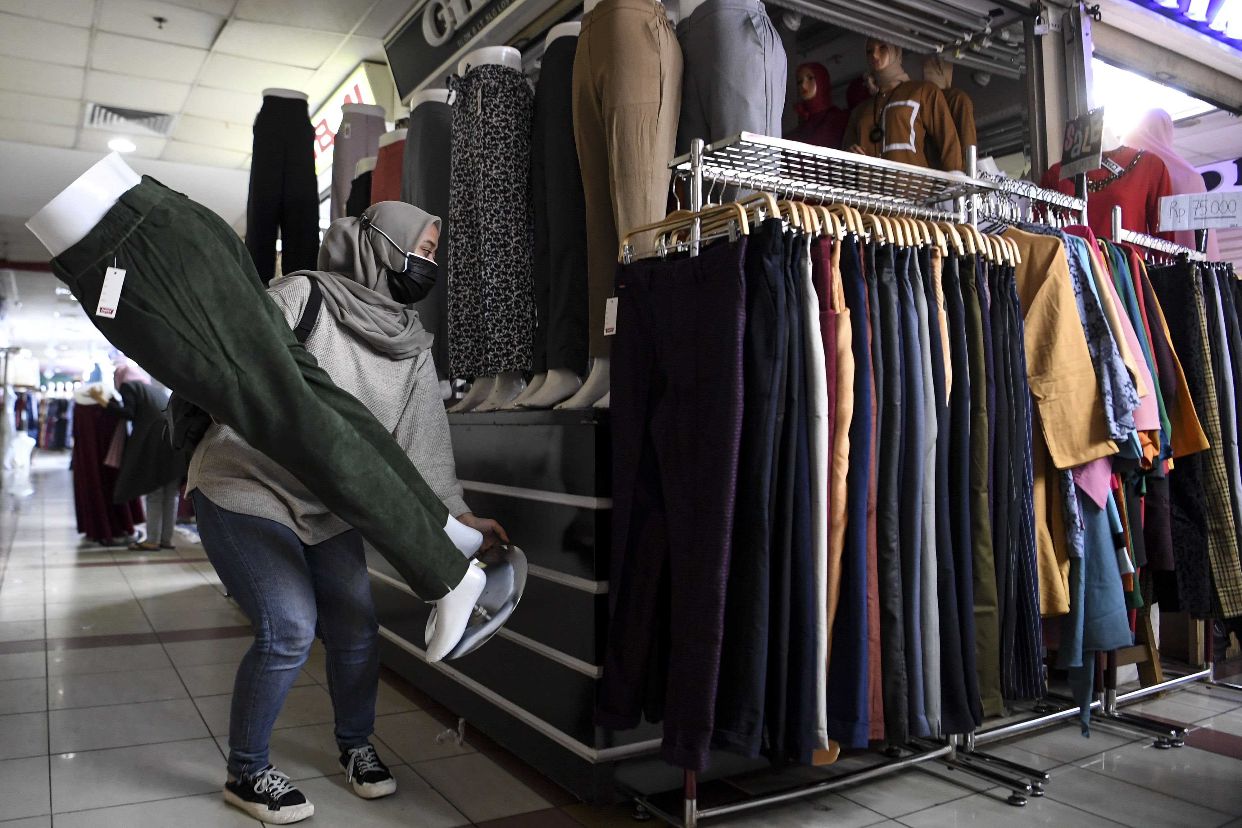 Pasar Tanah Abang Kembali Buka