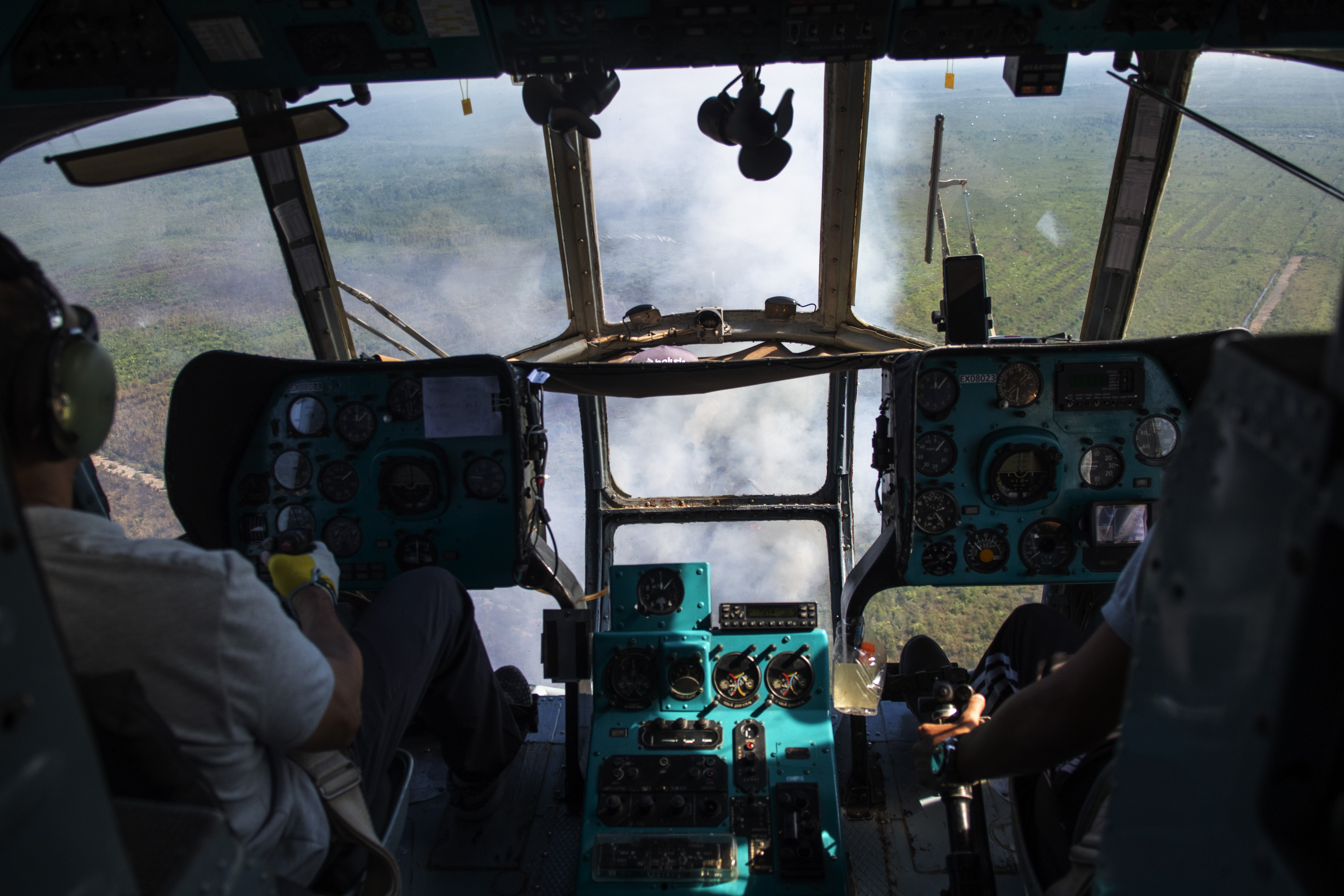 Pemadaman Kebakaran Lahan dari Udara