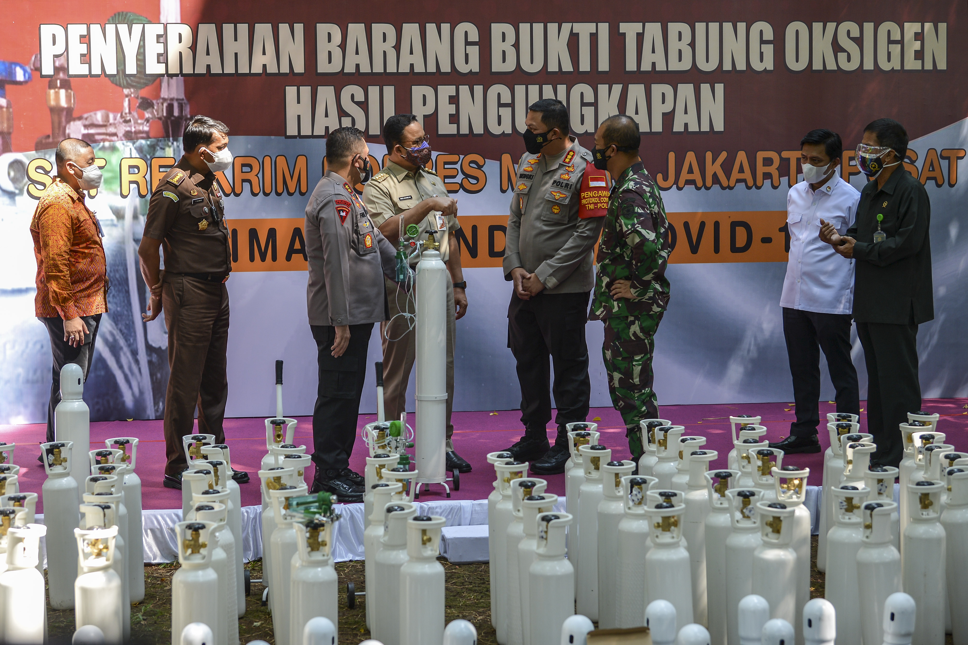 Penyerahan Barang Bukti Tabung Oksigen