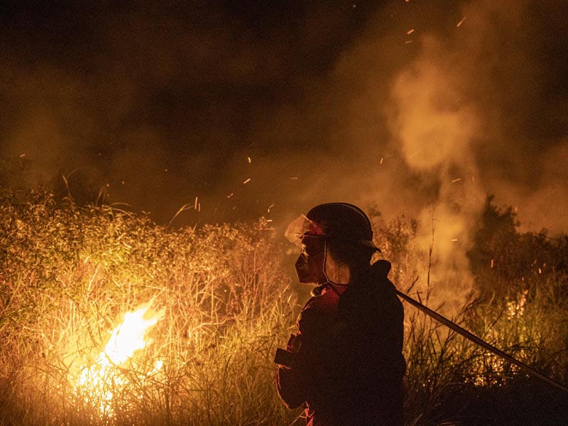 Pemadaman Kebakaran Lahan Di Ogan Ilir