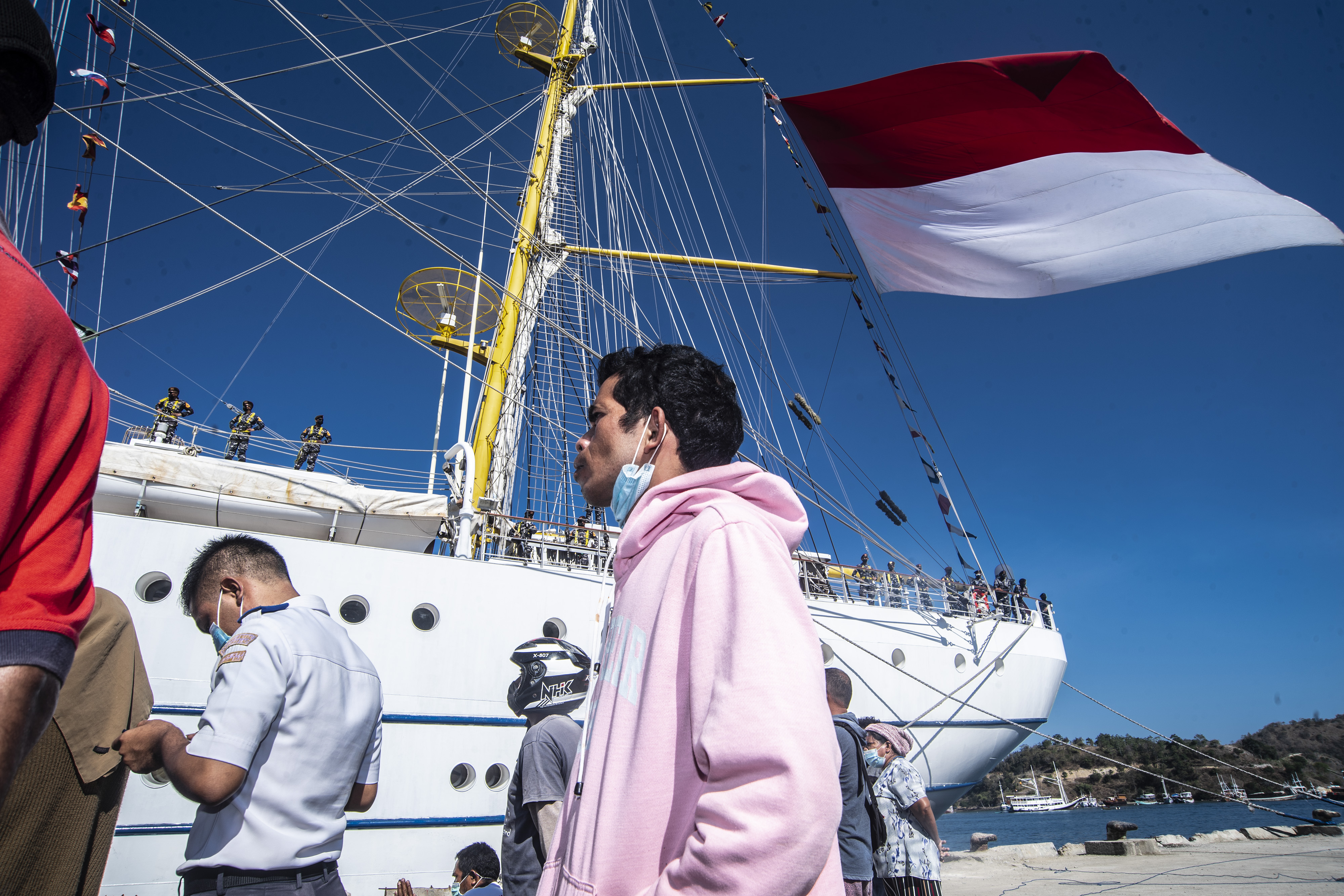 KRI Bima Suci Lattek KJK di Labuan Bajo