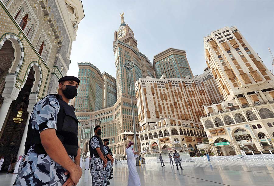 Keamanan Ketat Saat Dimulainya Prosesi Ibadah Haji Terbatas