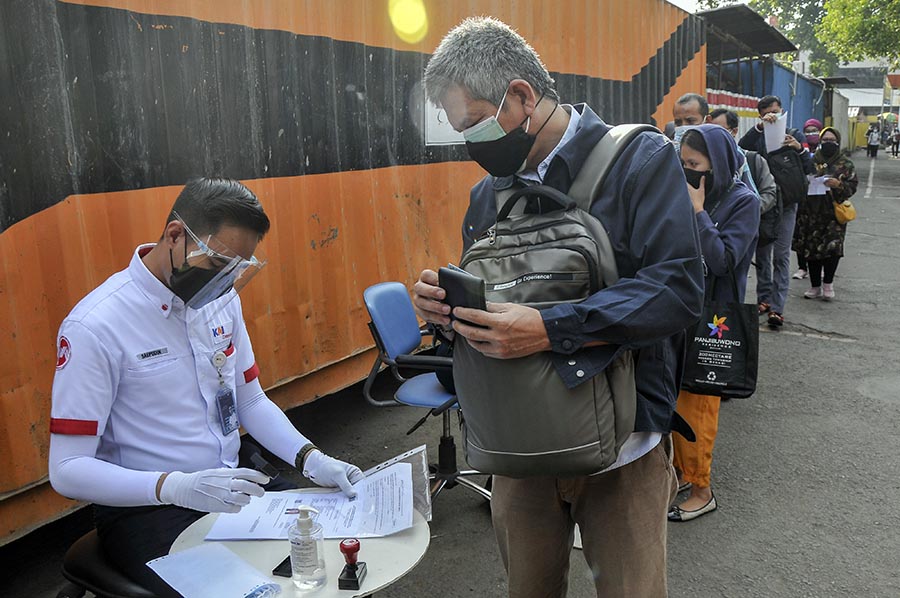 Penerapan STRP Bagi Calon Penumpang KRL Jabodetabek 