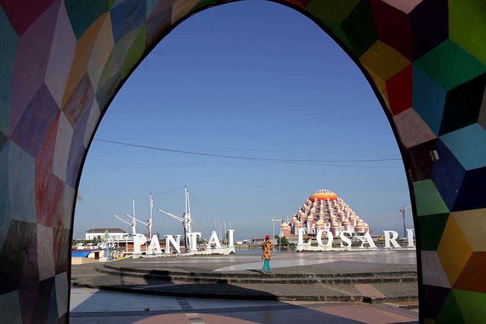 Penutupan Sementara Area Publik di Makassar