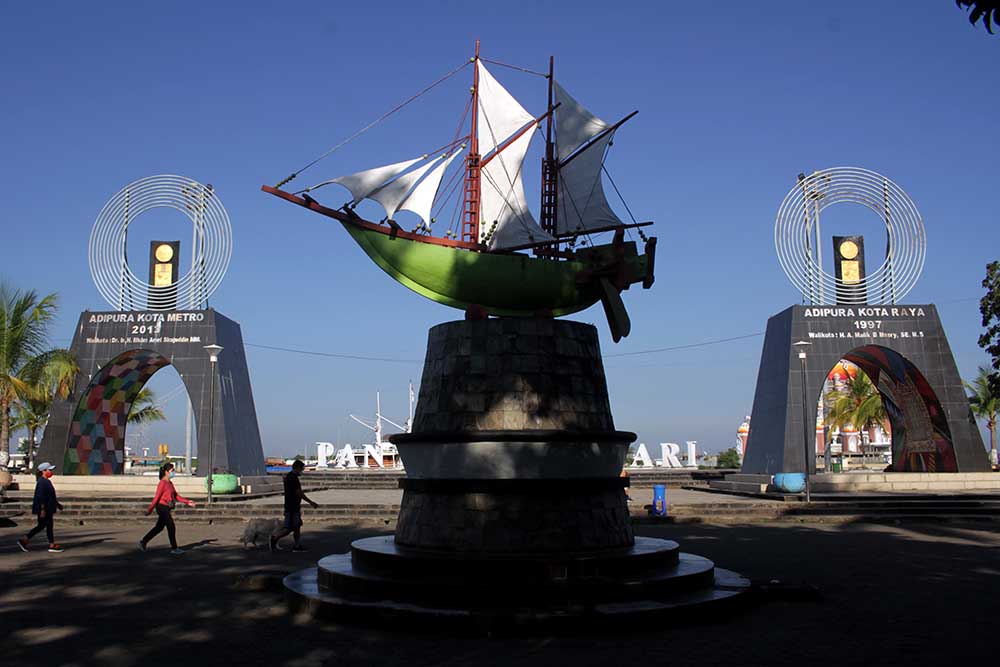 Penutupan Sementara Area Publik di Makassar