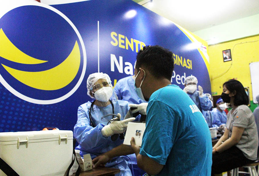 NasDem Peduli Menggelar Vaksinasi Serentak di Lima Wilayah Jakarta 