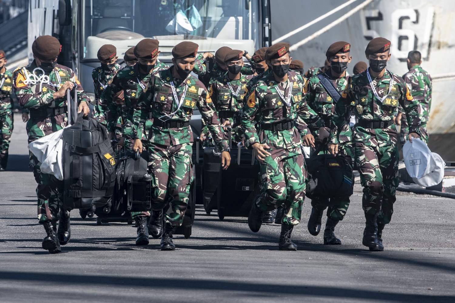 Embarkasi Material Taruna Akademi Angkatan Laut (AAL) Tingkat III Angkatan ke-68