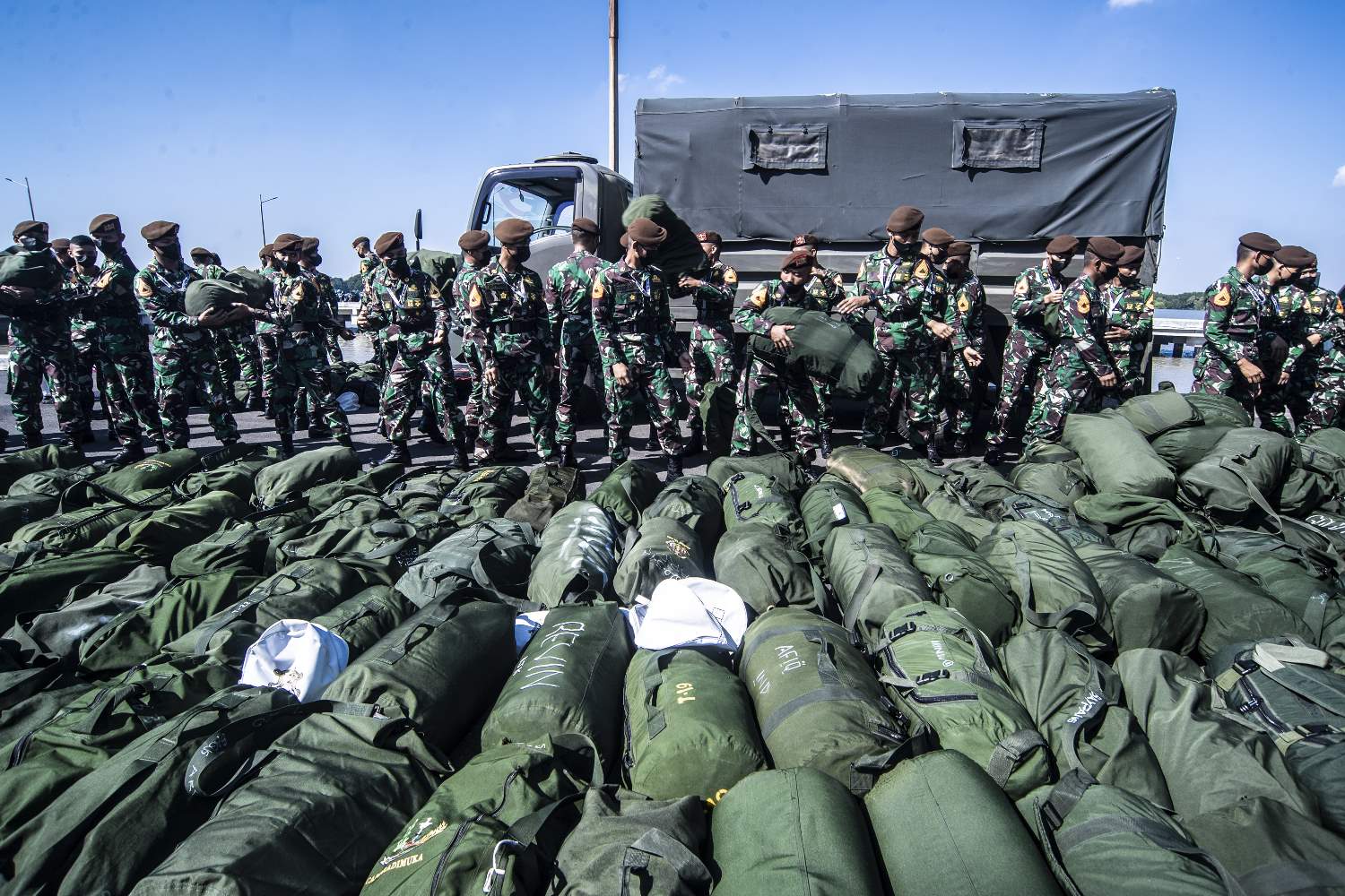 Embarkasi Material Taruna Akademi Angkatan Laut (AAL) Tingkat III Angkatan ke-68