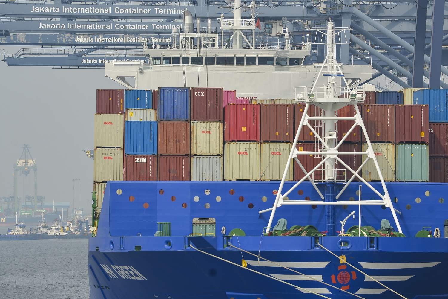 Ekspor  Impor Indonesia Surplus