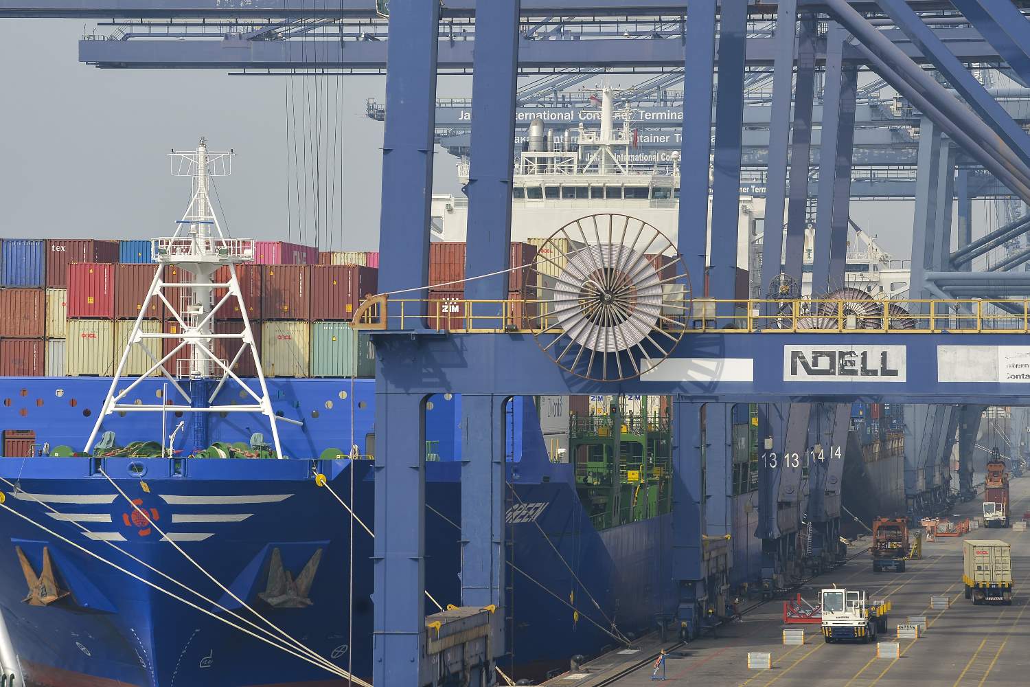 Ekspor  Impor Indonesia Surplus