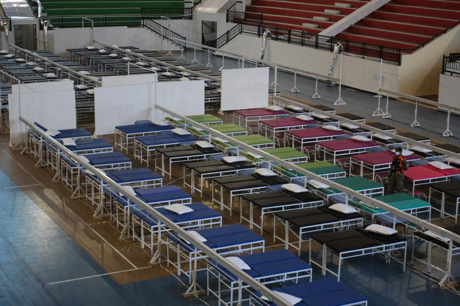  Pembangunan Rumah Sakit Darurat Indoor GBT