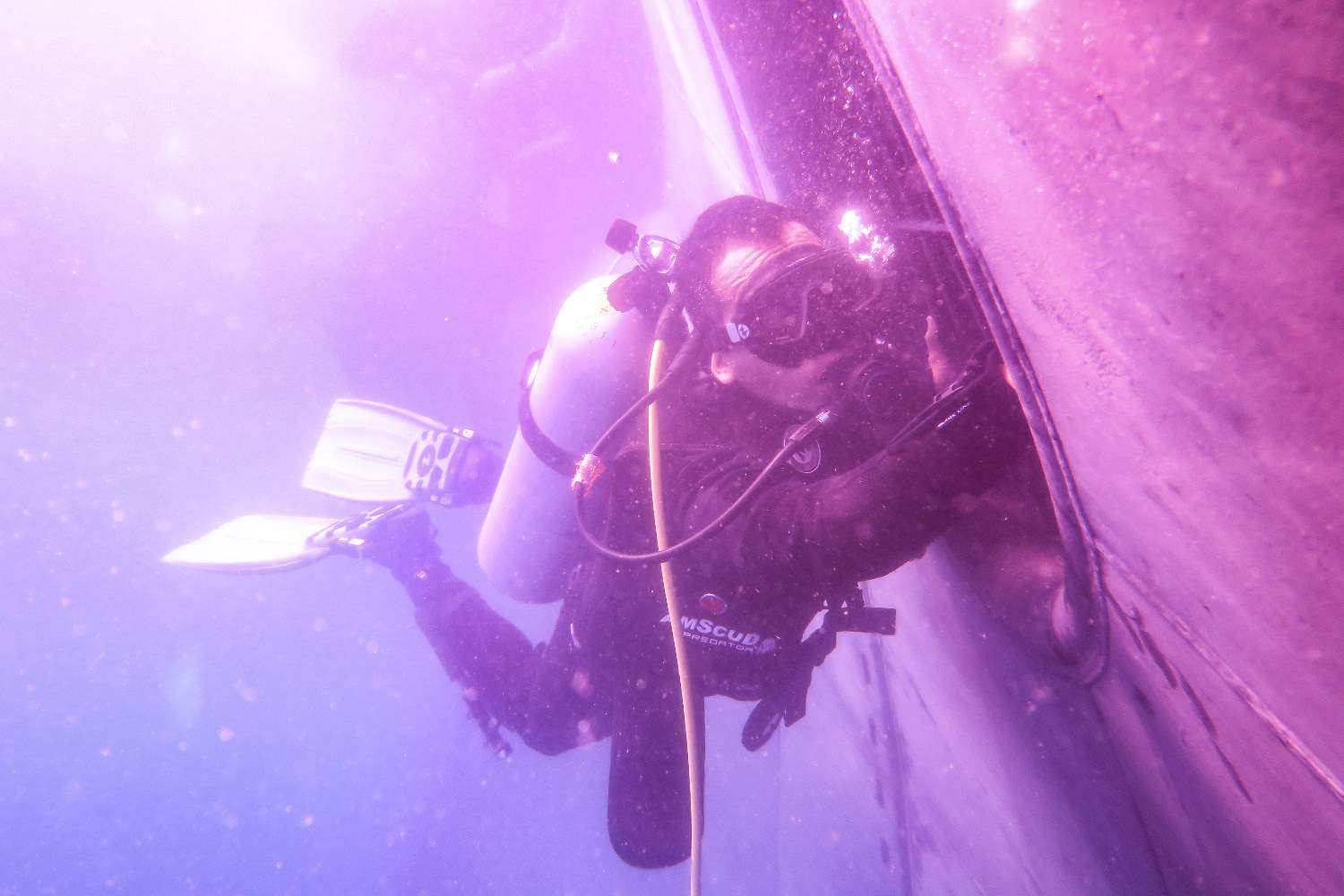 Pengecekan Propeller  KRI Bima Suci 