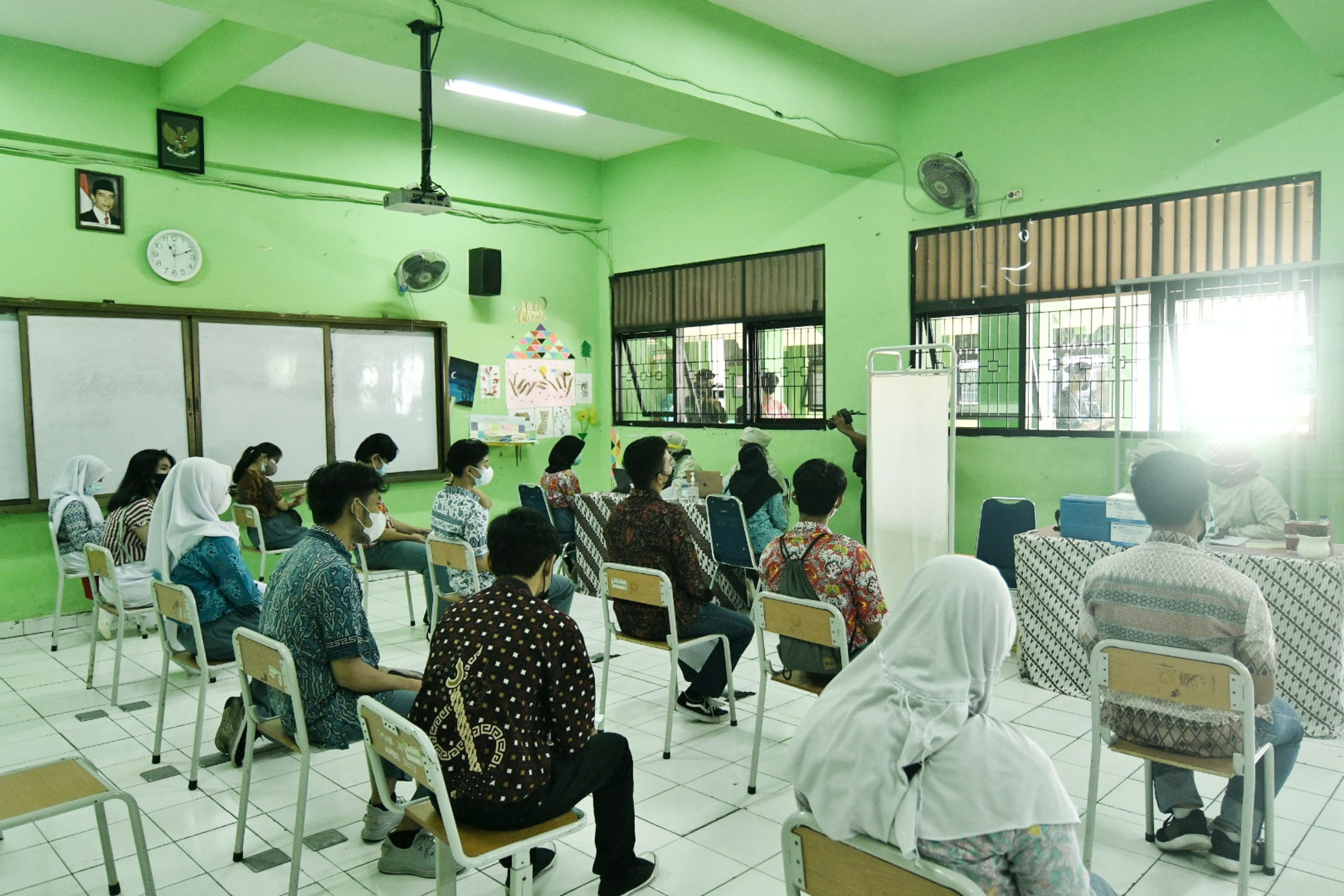 Vaksinasi Anak Usia 12-17 Tahun