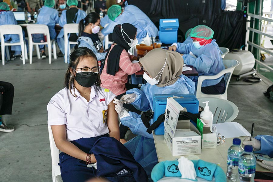 Vaksinasi Covid-19 Bagi Anak Berusia 12-18 Tahun di Yogyakarta  